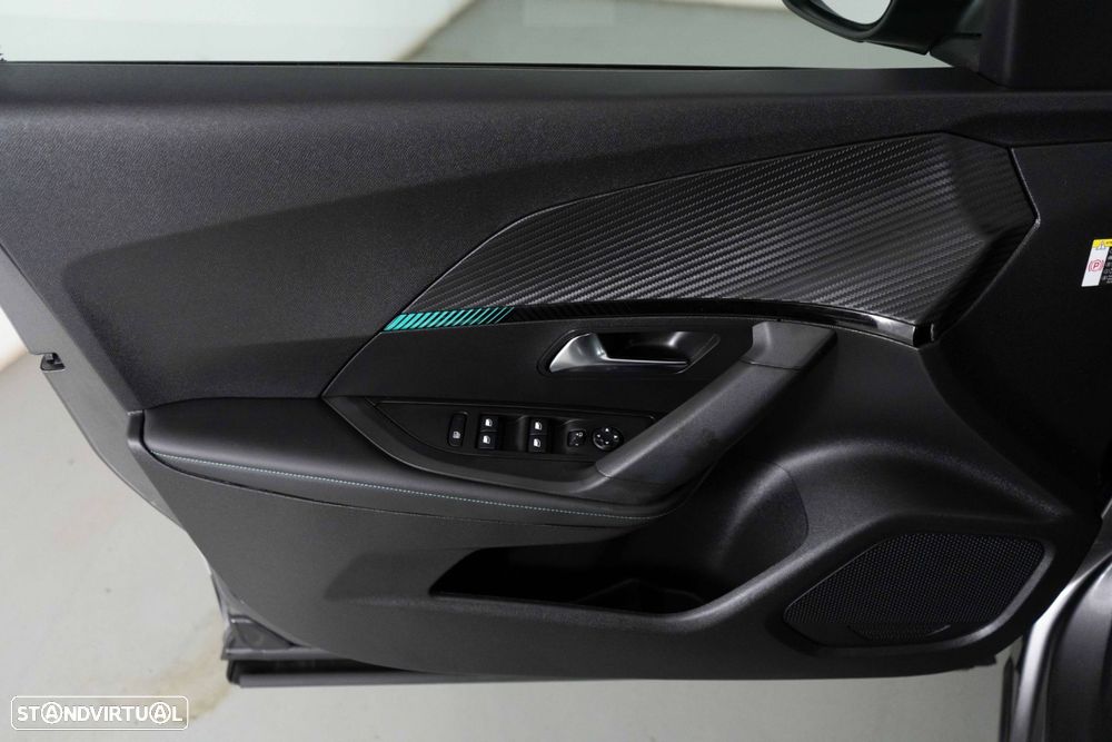 Peugeot 2008 1.2 PureTech Allure Pack - 20