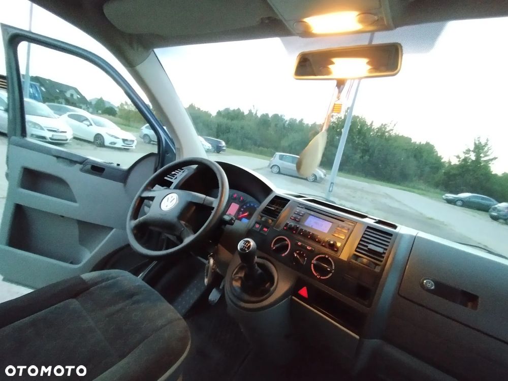Volkswagen Transporter - 32