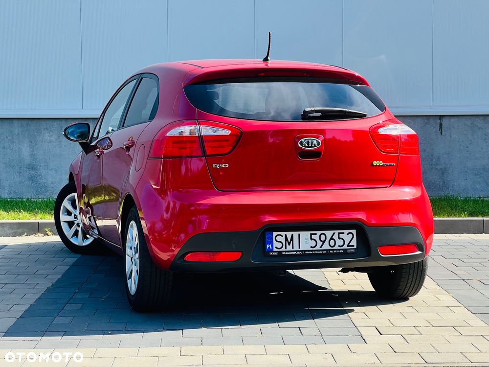 Kia Rio 1.2 Dream Team Edition - 16