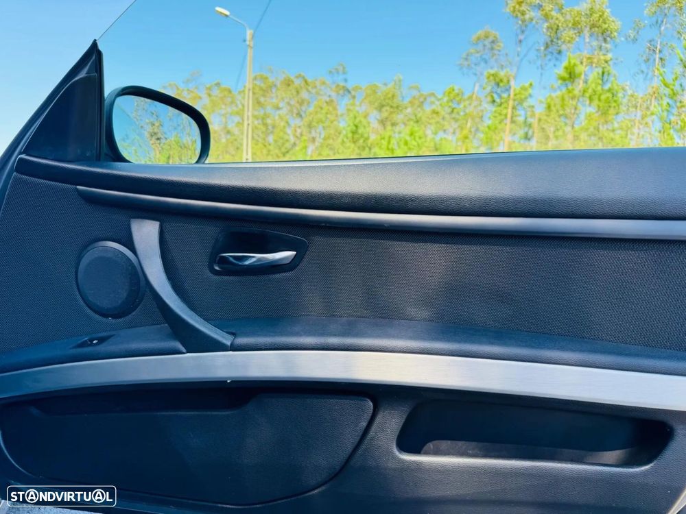 BMW 320 d Coupe - 36