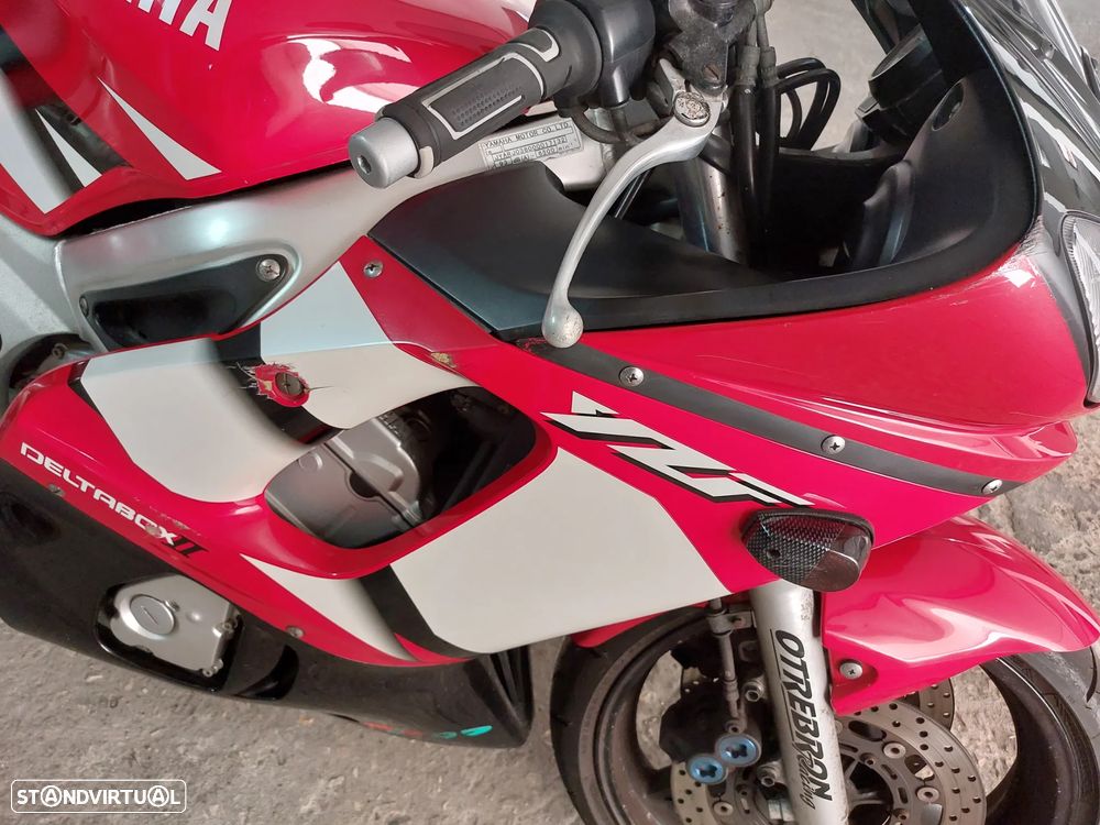 Yamaha YZF R6 - 4