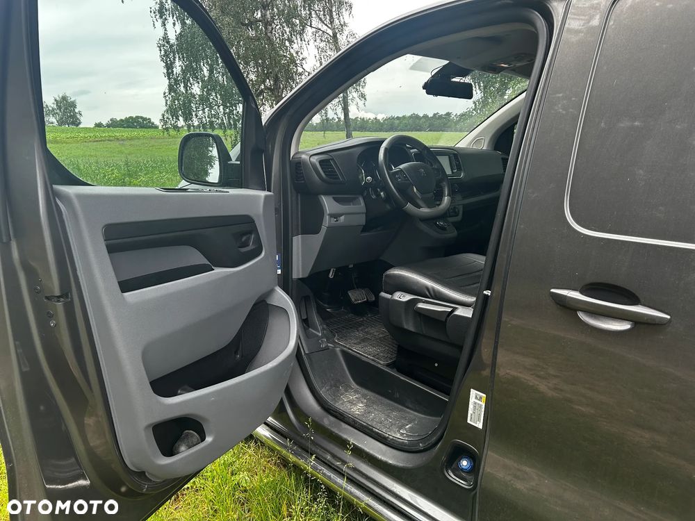 Peugeot Expert - 8