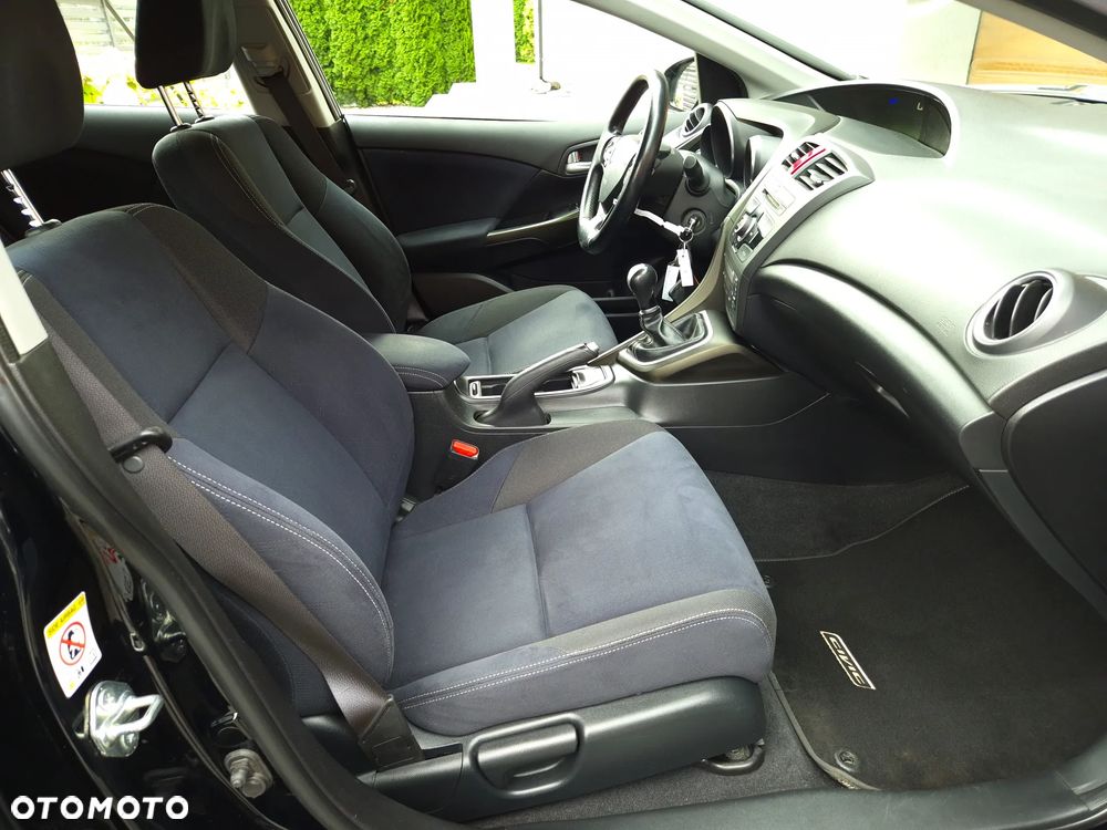 Honda Civic 1.8 i-VTEC Comfort - 32