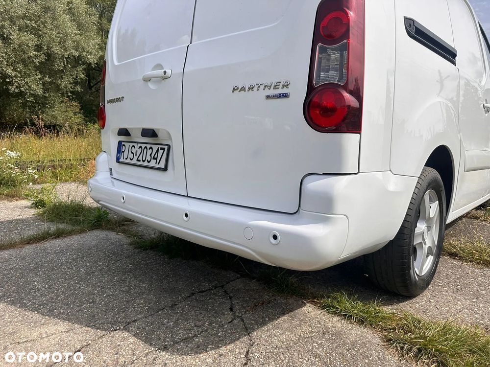 Peugeot Partner 1.6 Hdi 99 kM manual, 2015 rok EURO 6! ORGINALNY PRZEBIEG, HAK, ALUFELGI- BEZWYPADKOWY!!! - 31
