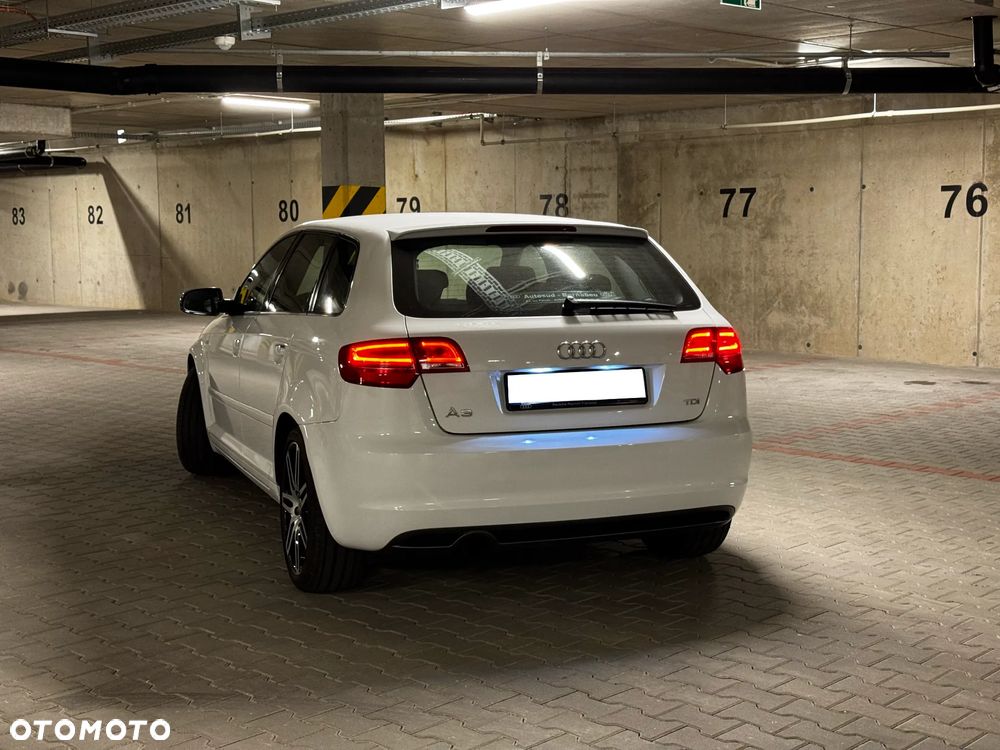 Audi A3 Sportback 2.0 TDI DPF Attraction - 5