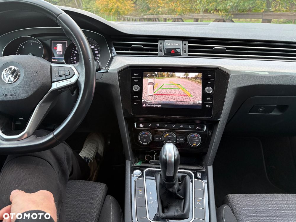 Volkswagen Passat - 15
