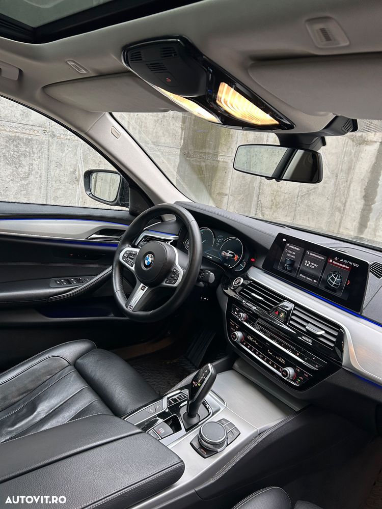 BMW Seria 5 520d xDrive AT - 17