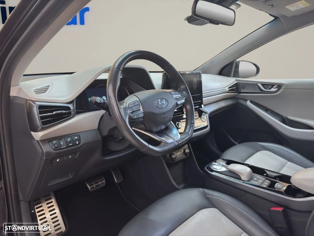 Hyundai Ioniq - 9