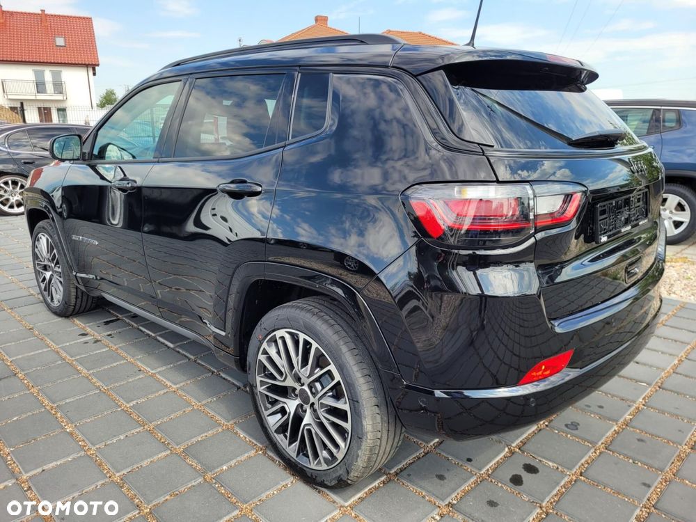 Jeep Compass - 4