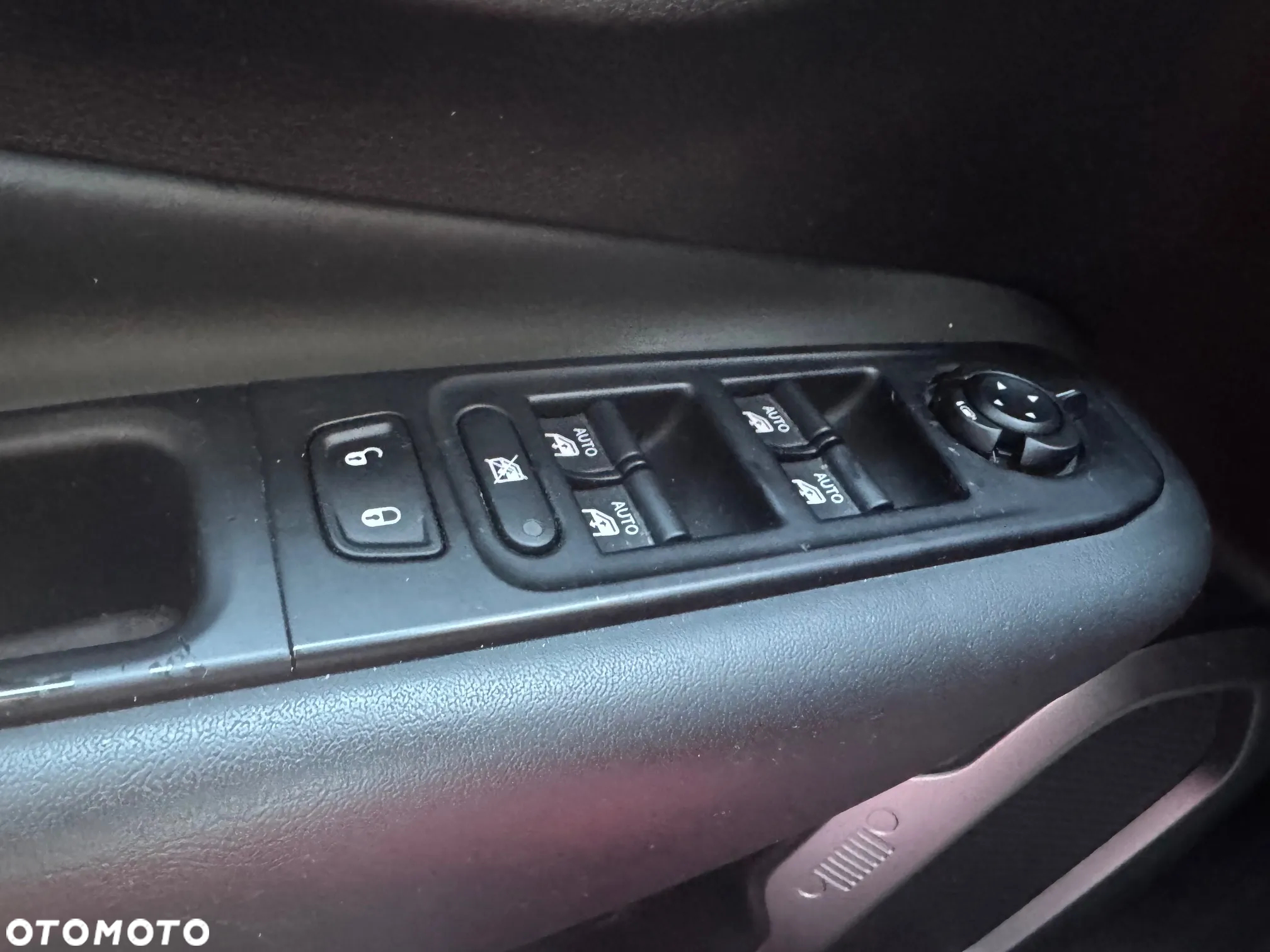 Jeep Renegade - 16
