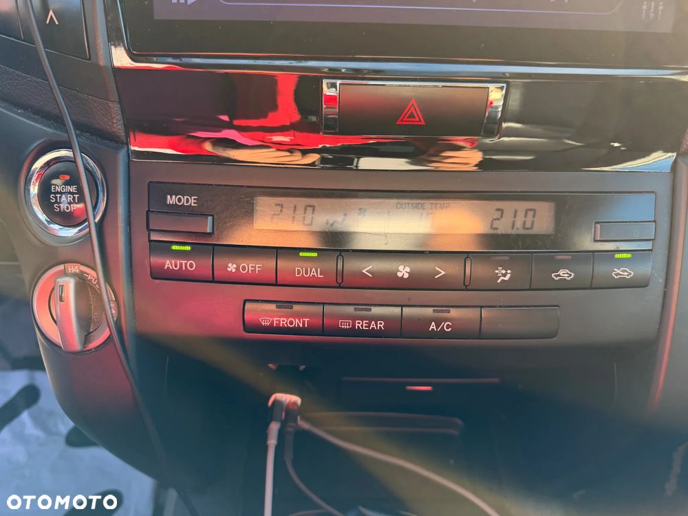 Toyota Land Cruiser - 11