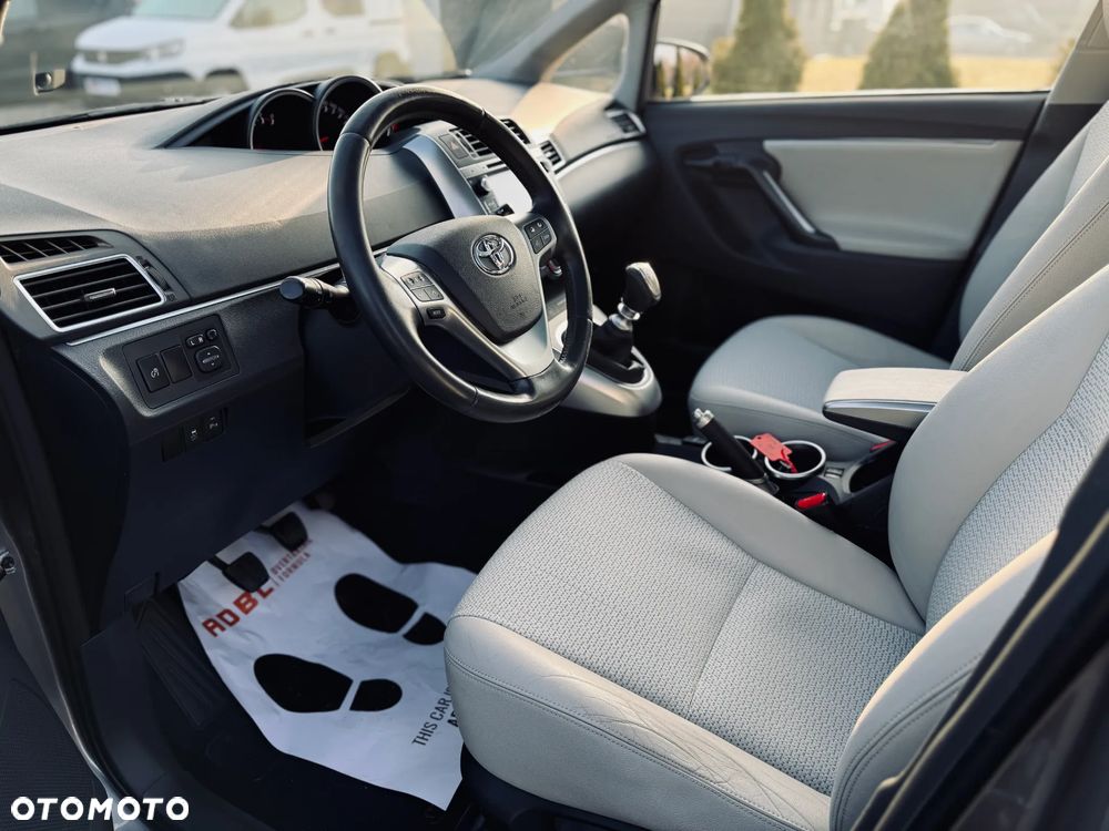 Toyota Verso 1.6 D-4D 5-Sitzer Start/Stop Skyview Edition - 14