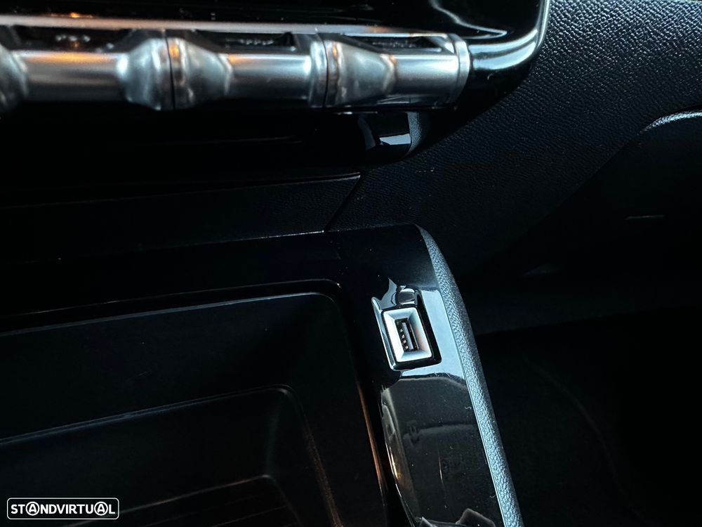 Peugeot 208 1.2 PureTech Allure Pack - 18