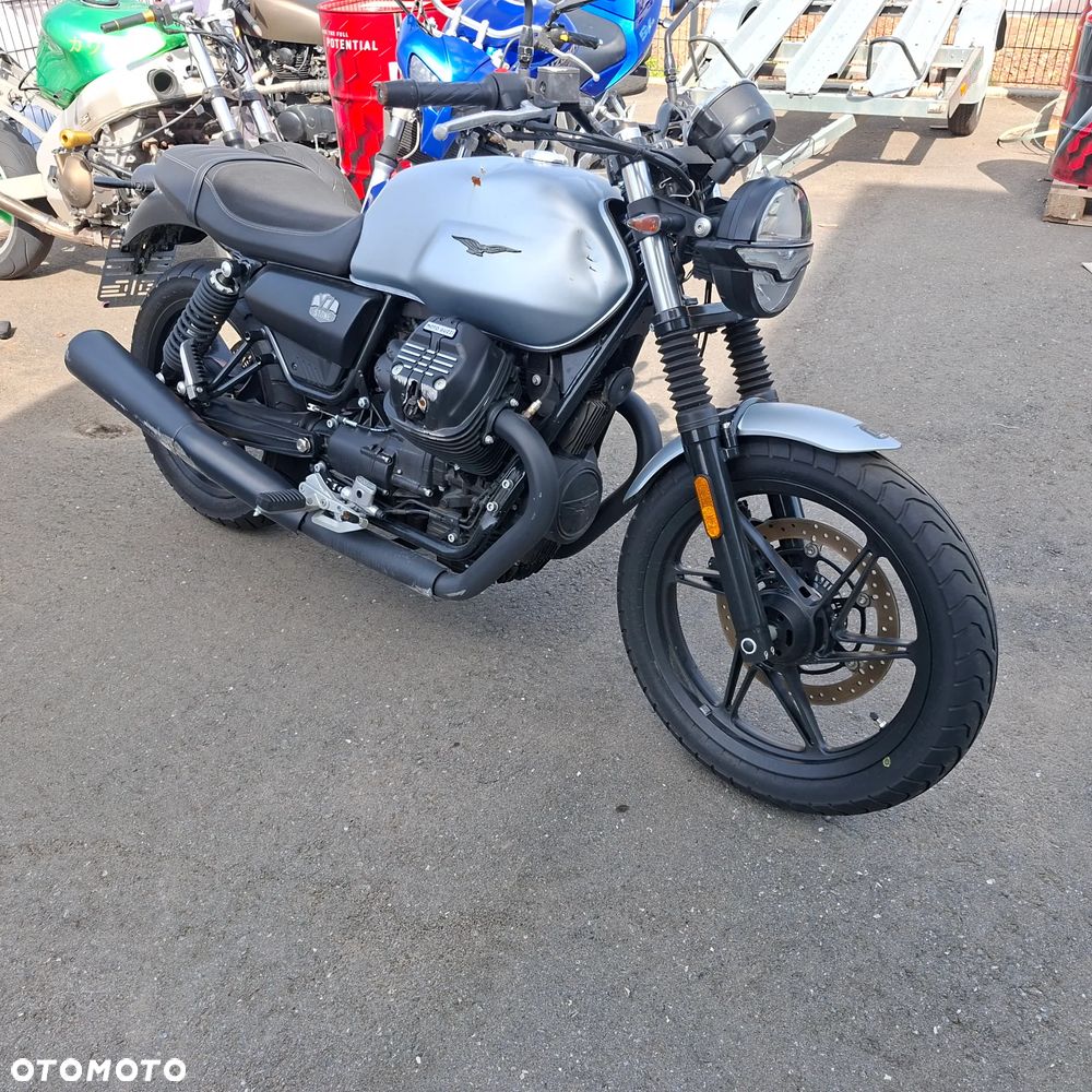 Moto Guzzi V7 - 6