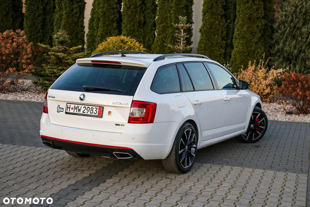 Skoda Octavia 2.0 TDI DSG RS - 10