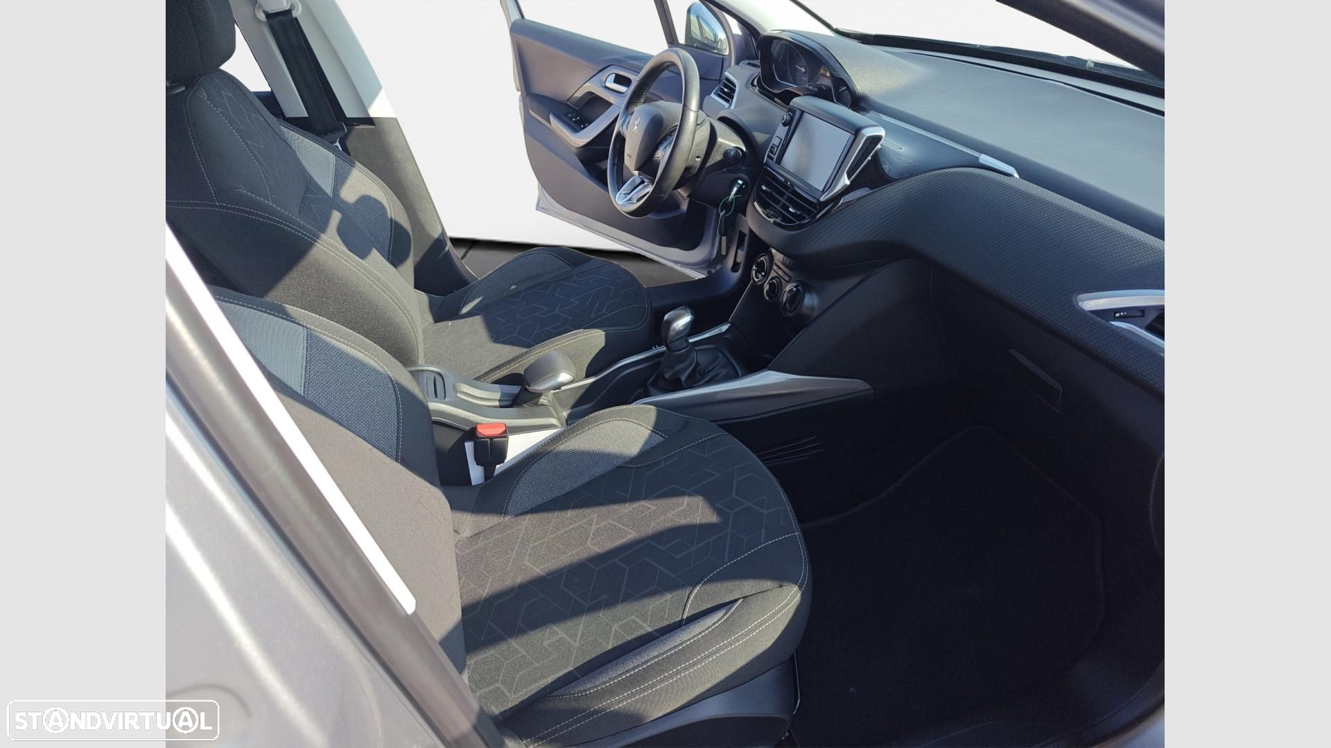 Peugeot 2008 1.2 PureTech Active - 15