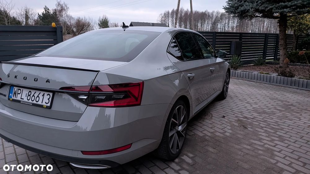 Skoda Superb 2.0 TSI DSG Sportline - 4