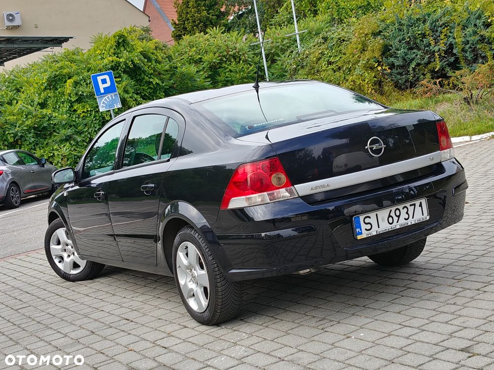 Opel Astra 1.6 Enjoy - 2
