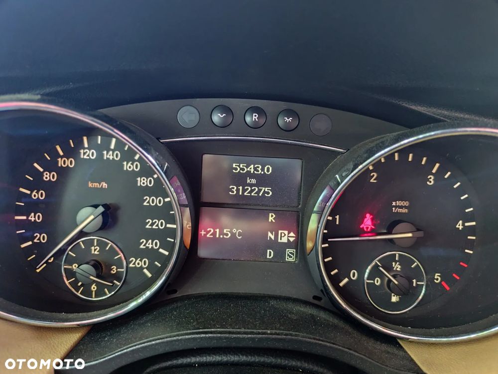 Mercedes-Benz Klasa R 320 CDI L 4-Matic - 15