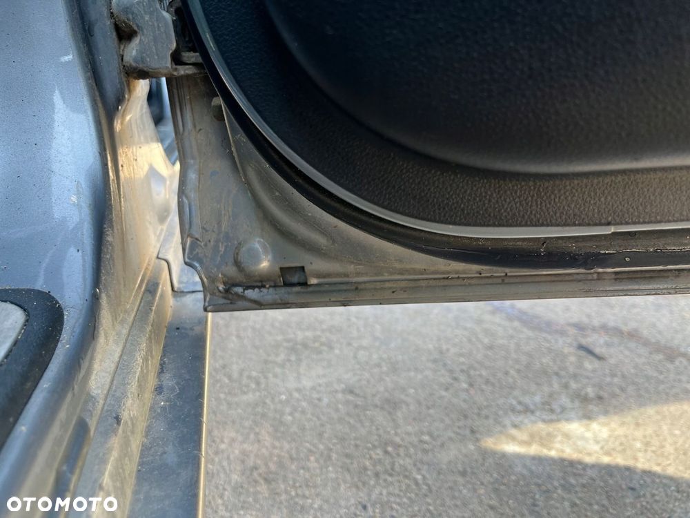 KIA SPORTAGE II LIFT DRZWI PRAWY TYŁ PRAWE TYLNE S4 - 10