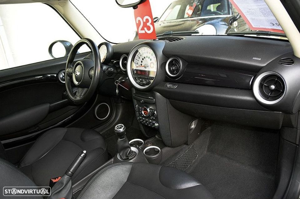 MINI 3 Portas Cooper D Baker Street - 11