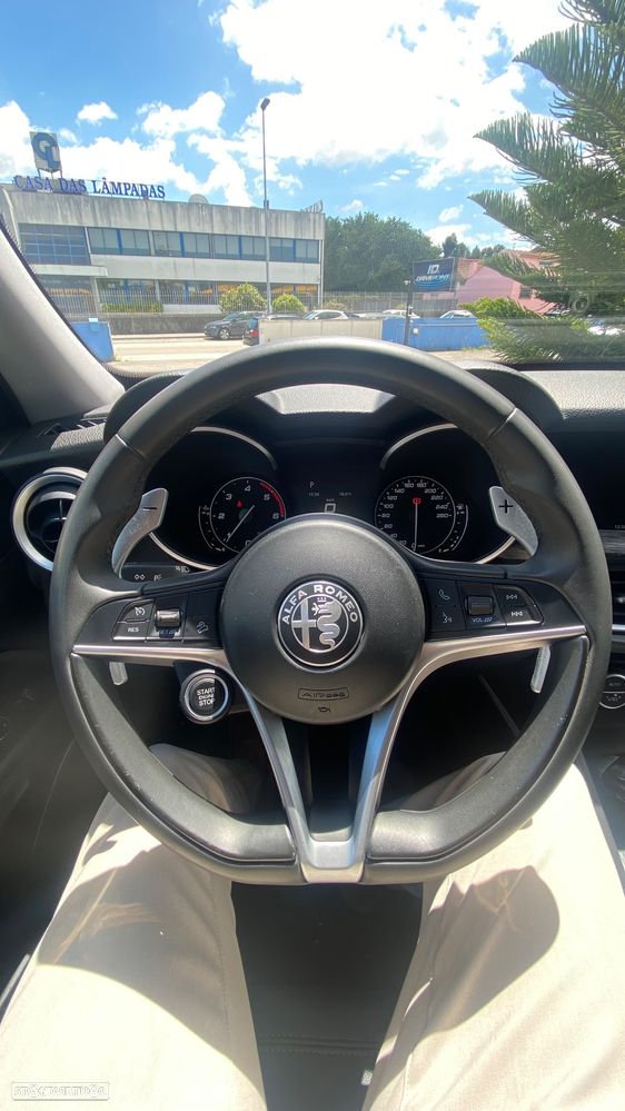 Alfa Romeo Stelvio 2.2 D Super AT8 - 28