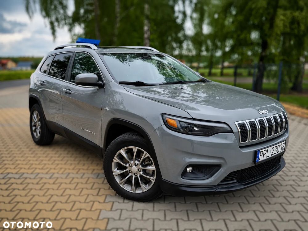 Jeep Cherokee - 1