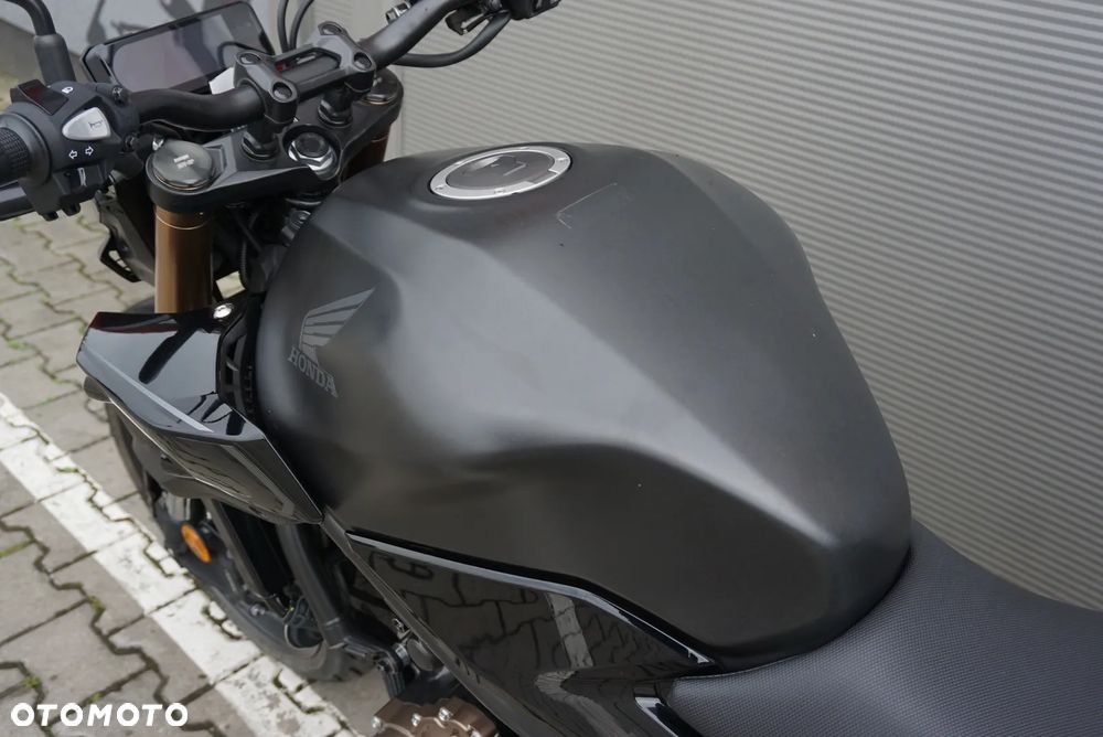Honda CB - 21