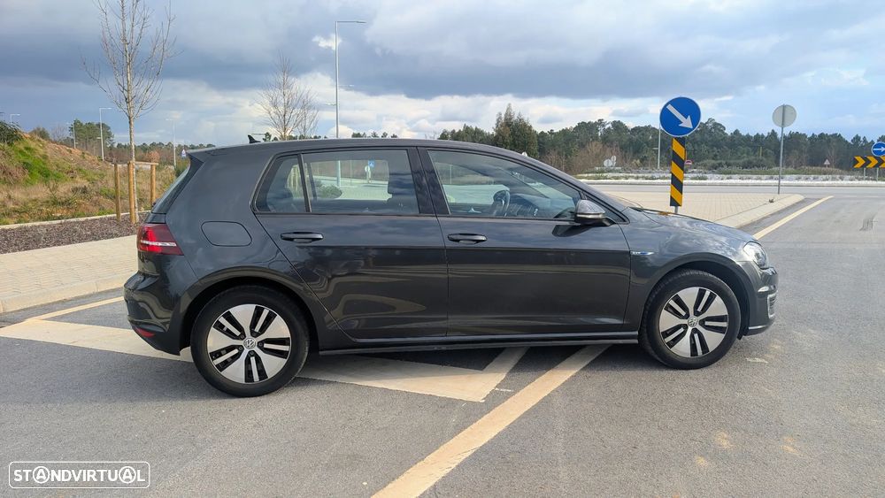 VW Golf 1.4 GTE Plug-In-Hybrid DSG - 11
