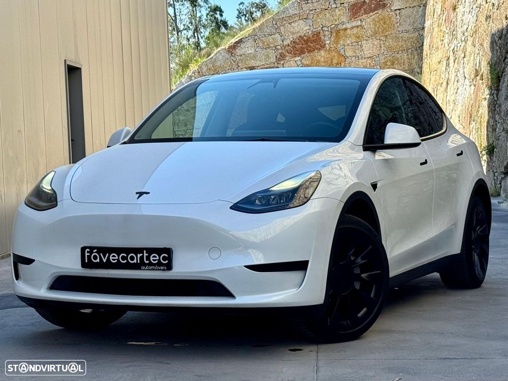 Tesla Model Y Standard - 2