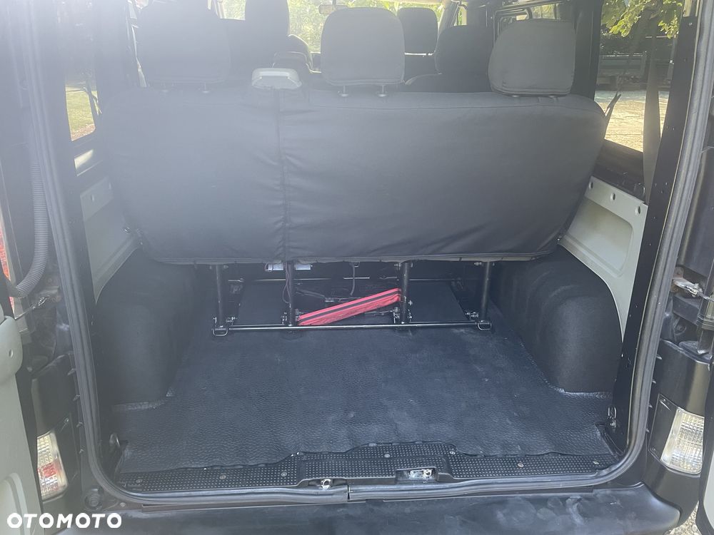 Opel Vivaro - 8