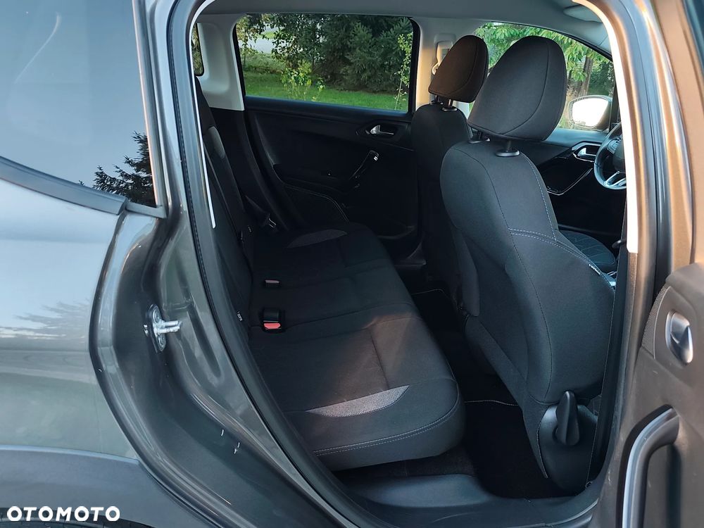 Peugeot 2008 - 17