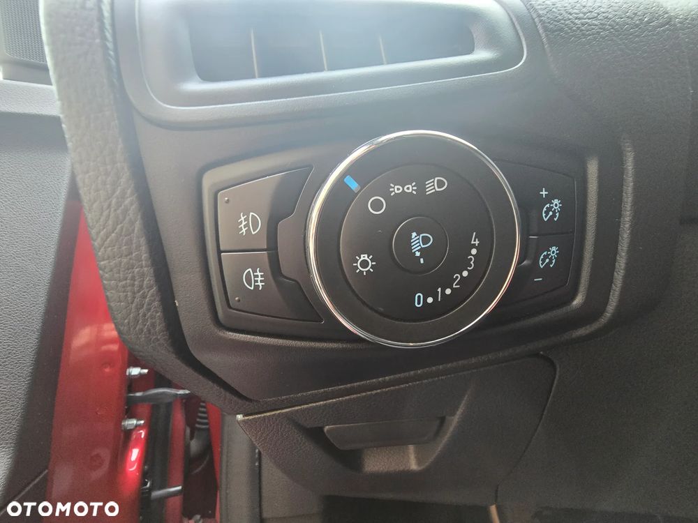 Ford Focus 1.0 EcoBoost Titanium - 13