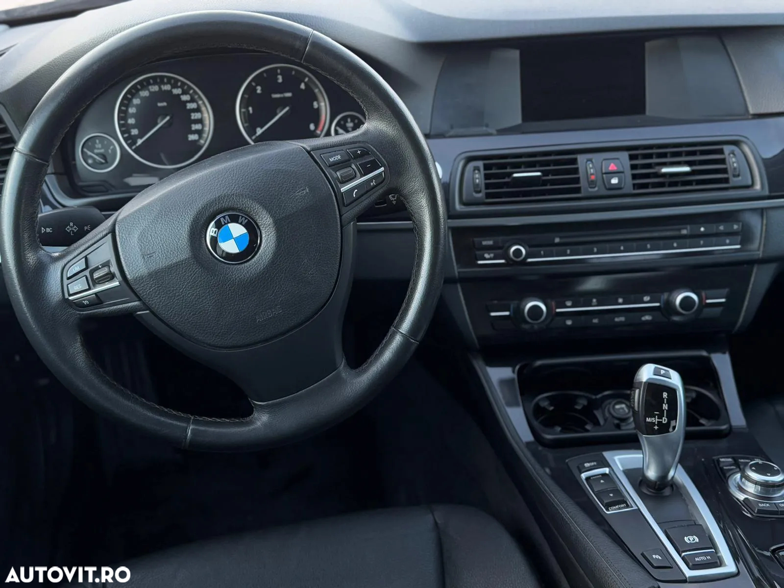 BMW Seria 5 520d Aut. - 13
