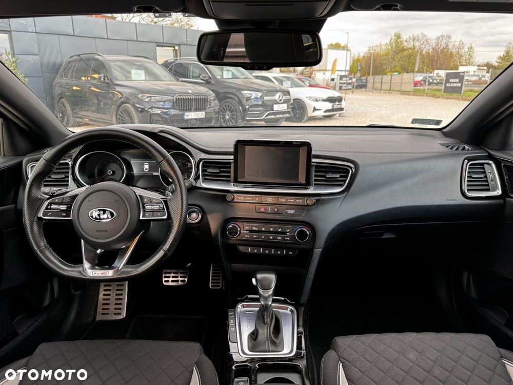 Kia ProCeed - 12