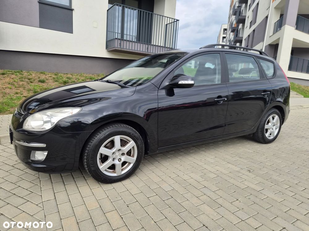Hyundai i30 2.0 Premium - 11
