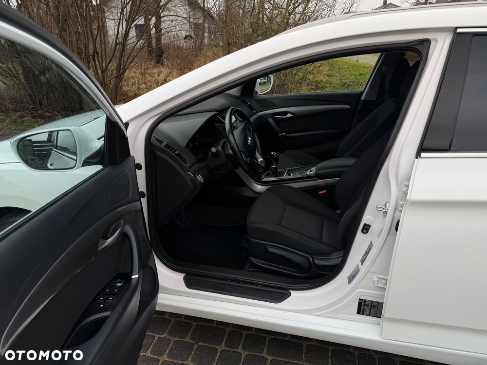 Hyundai i40 Kombi 1.6 Trend - 11