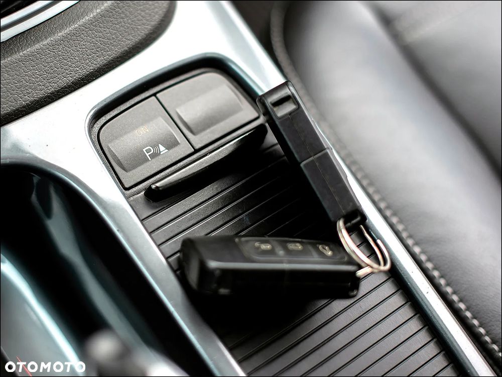 Ford Kuga - 28