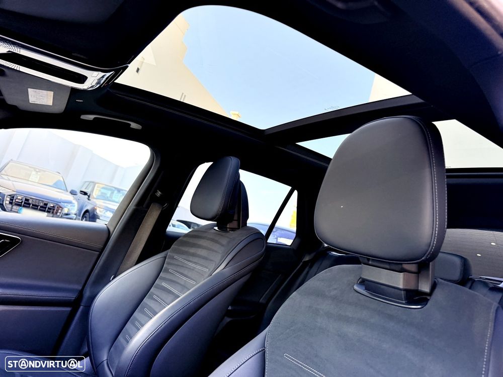 Mercedes-Benz GLC 300 e 4Matic - 24