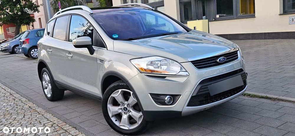 Ford Kuga 2.0 TDCi 4x4 Titanium - 22