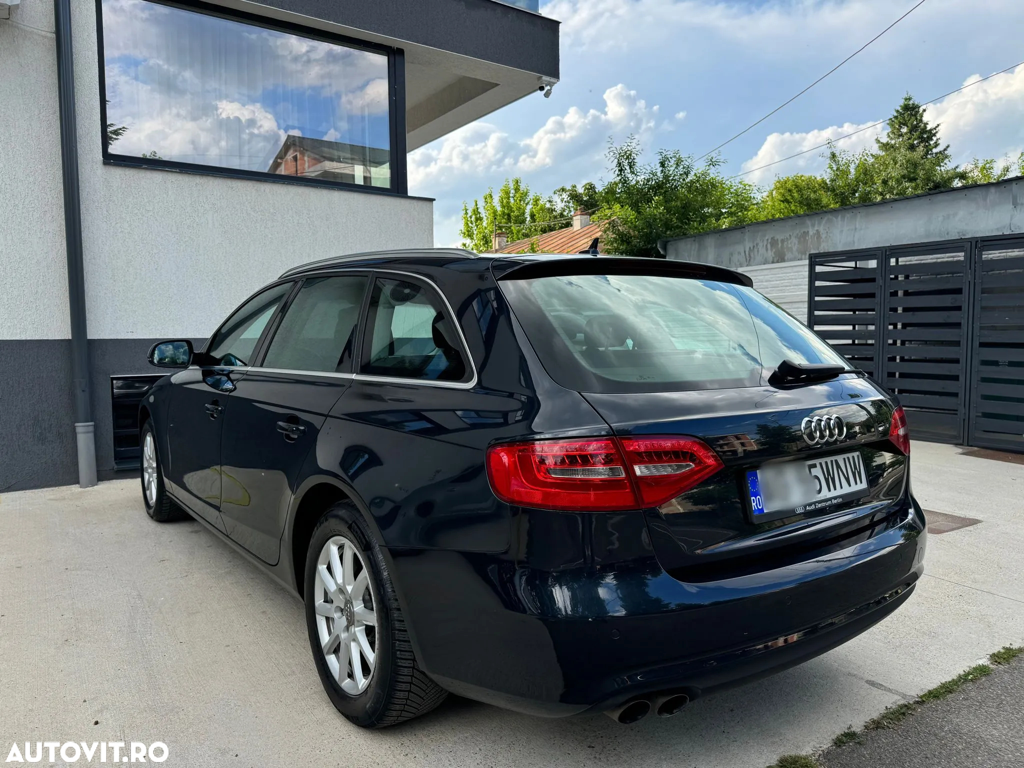 Audi A4 - 4