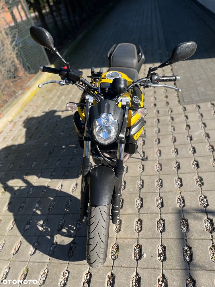 Yamaha MT - 8