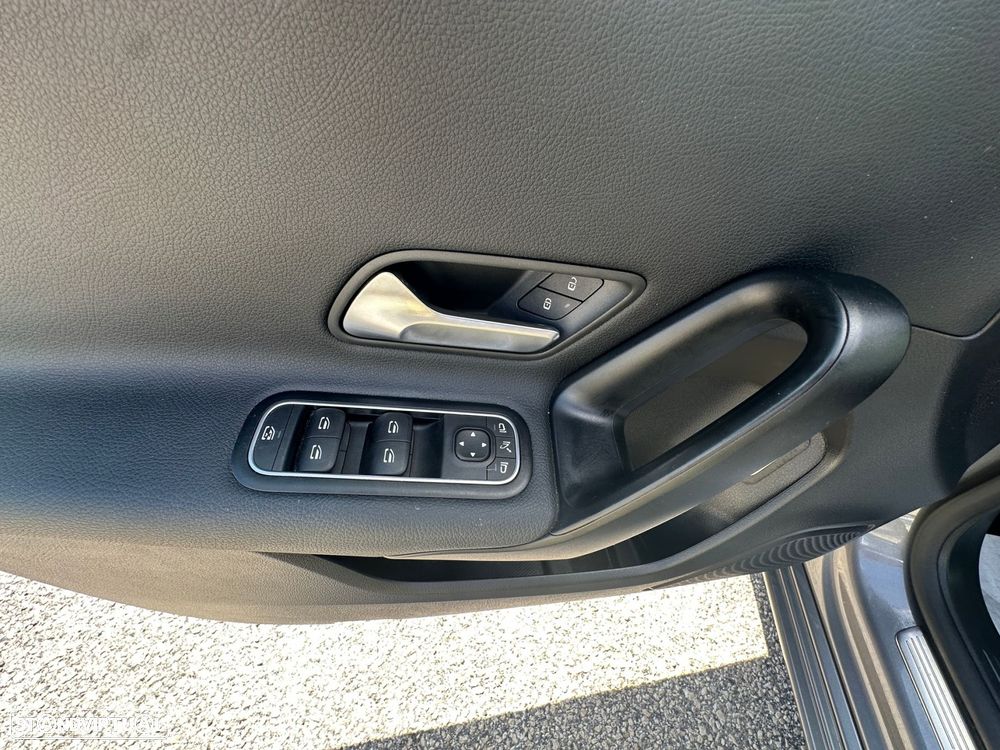 Mercedes-Benz A 250 e Style Plus - 13