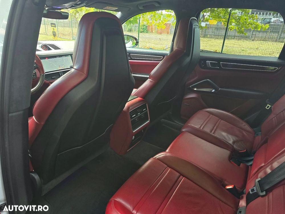 Porsche Cayenne - 13