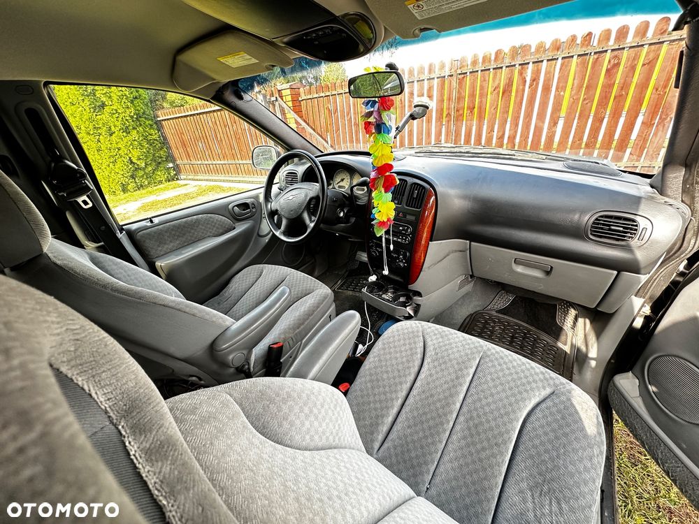 Chrysler Voyager 2.8 LX CRD - 8