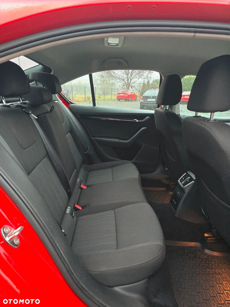 Skoda Octavia 2.0 TDI SCR Style DSG - 13