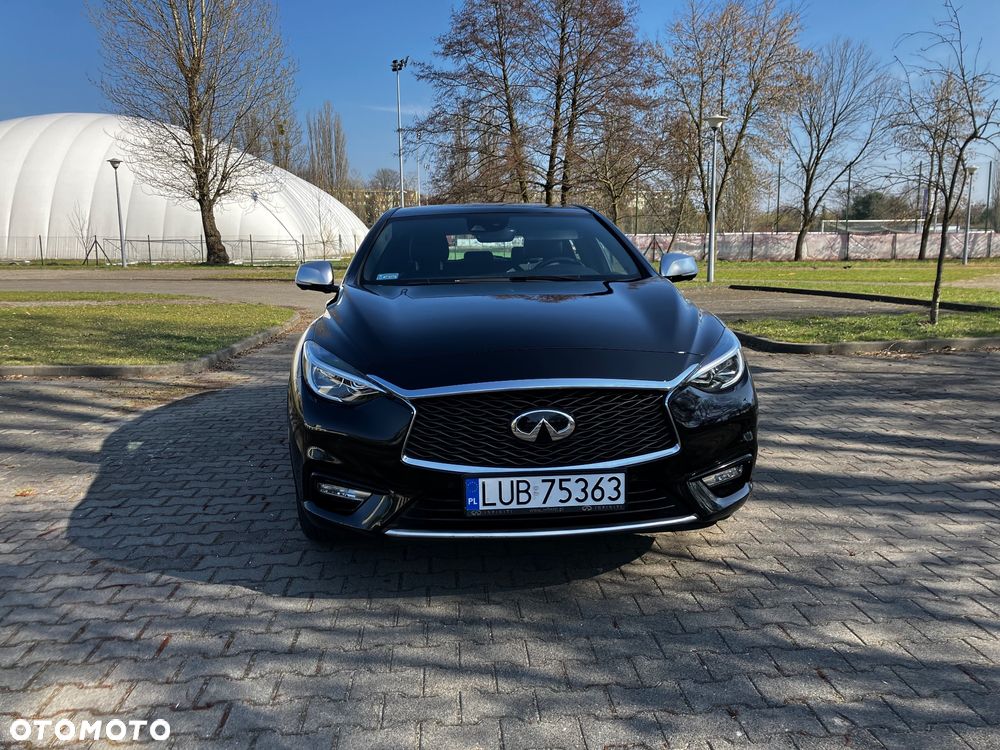 Infiniti Q30 1.5d Premium Tech - 11