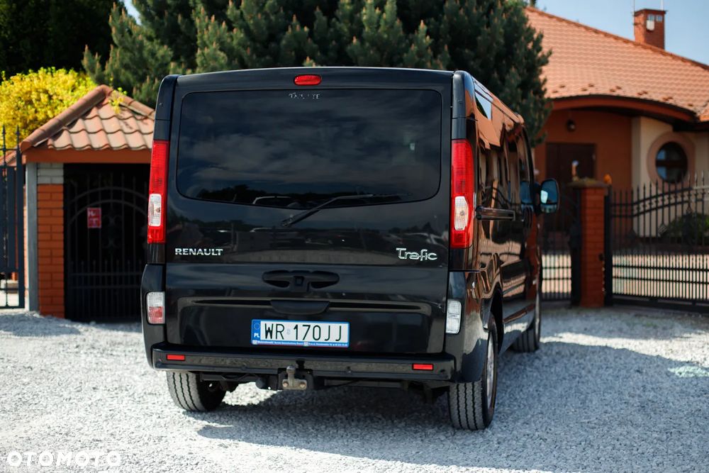 Renault Trafic Grand Passenger Black Edition - 12