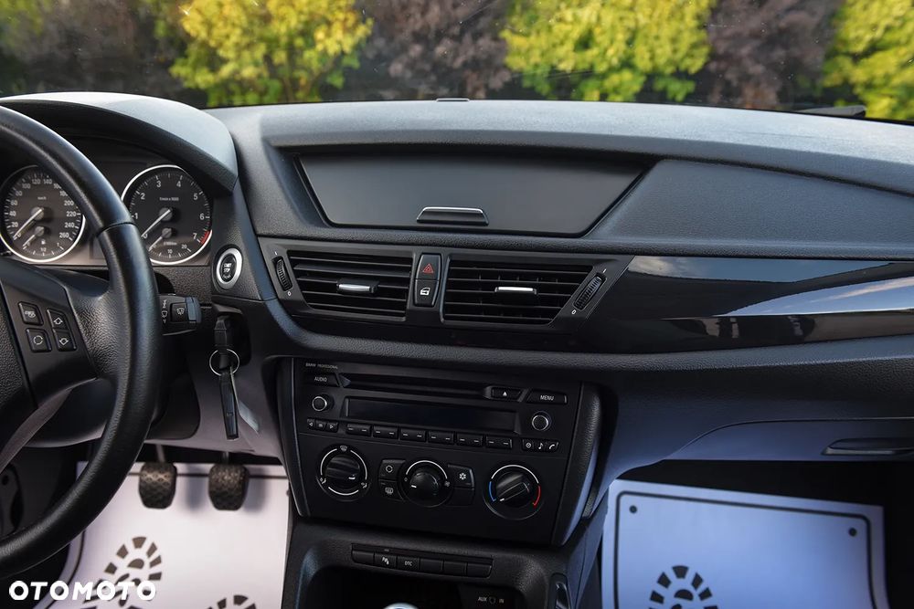 BMW X1 sDrive18i - 31