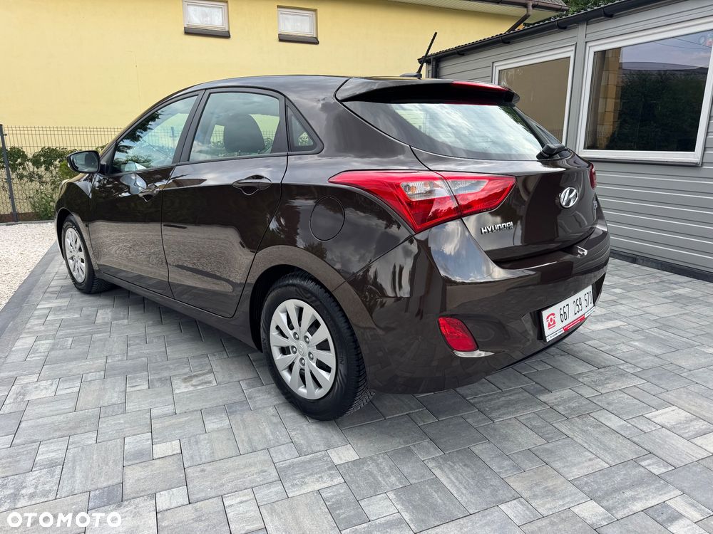 Hyundai i30 blue 1.4 Style - 8